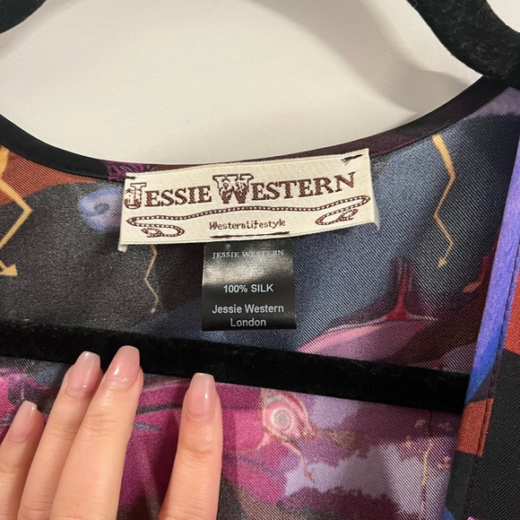 Jessie Western 100% Silk Wrap Shirt - Picture 3 of 4